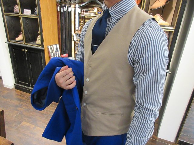 紳士な装いを 夏でもベストは必需品 福岡天神店 オーダースーツ専門店 Globalstyle