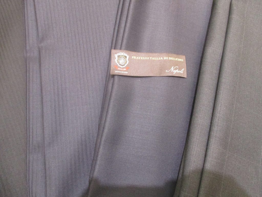なめらかで丈夫な生地「デルフィノ」【東京・丸の内】｜オーダースーツ
