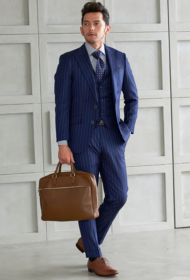 ブルースーツ・ストライプのコーディネート（DORMEUIL）｜803677