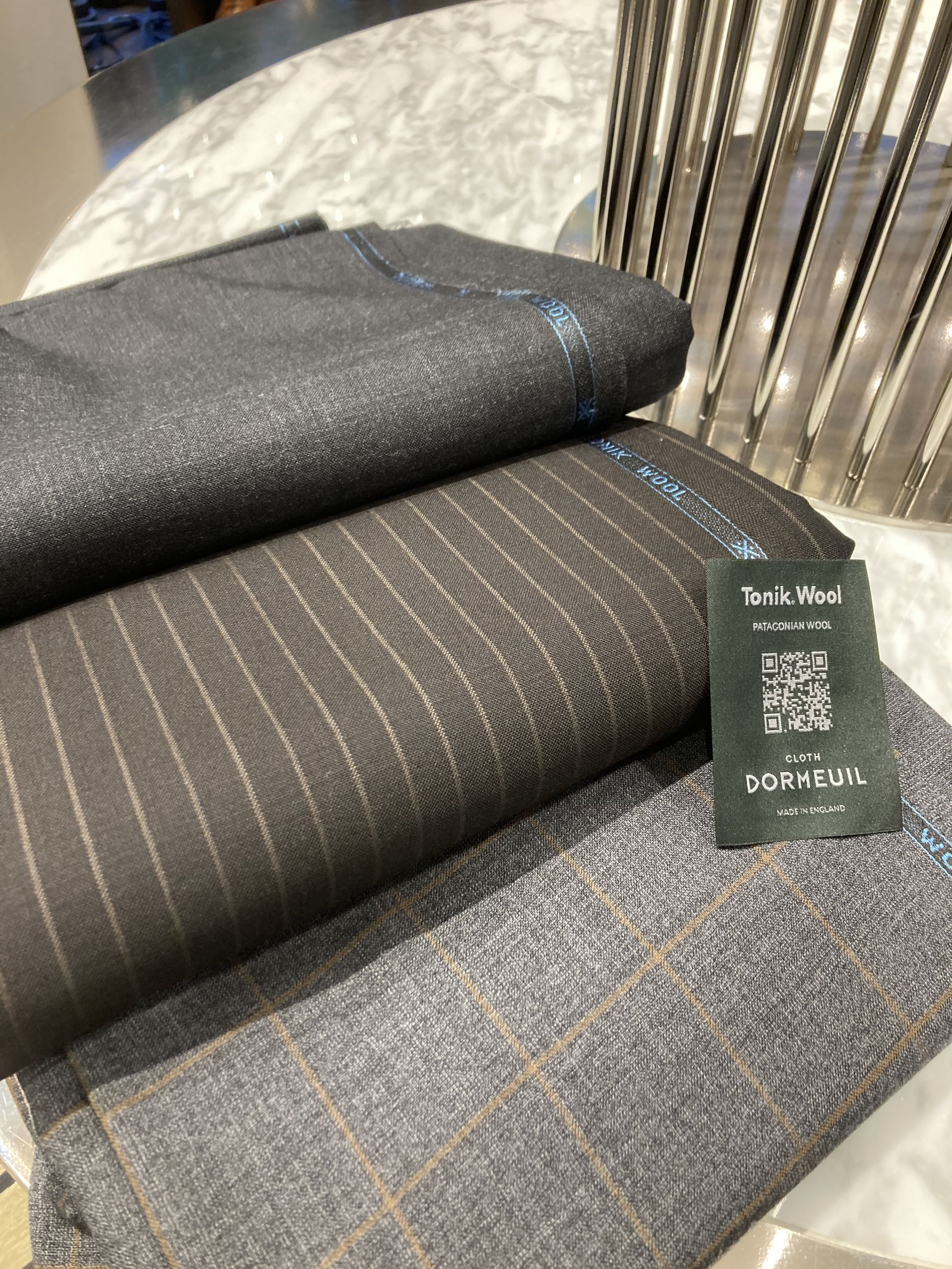 328 新品 DORMEUIL ドーメル トニックウール スーツ ビジネス Y5 eva