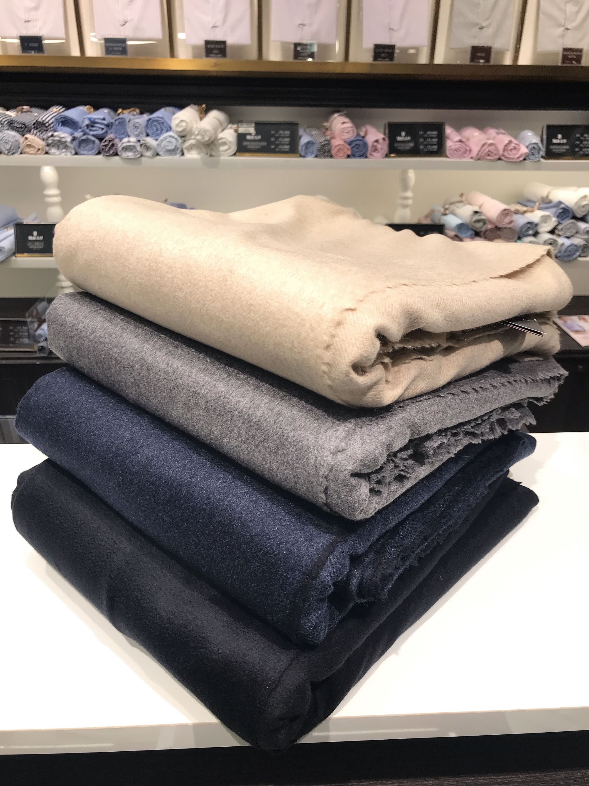 カシミヤ100%コートが10万円代!? 【丸の内本店】|オーダースーツならGlobal Style(グローバルスタイル)