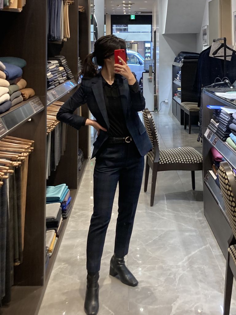 スーツ の 靴 女性