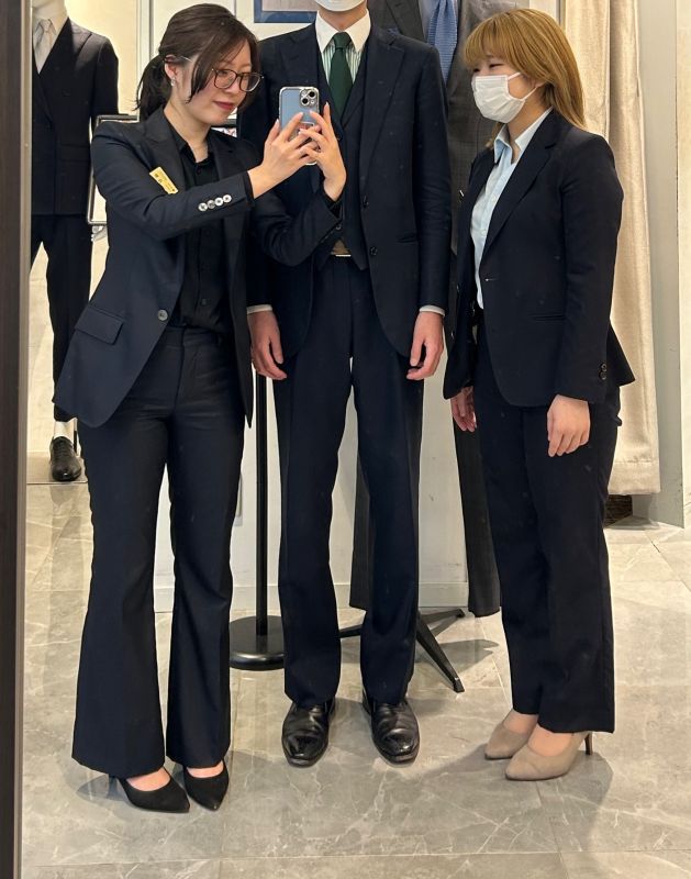 銀座グローバルスタイル ダークネイビー ダブルブレストスーツ やっぱりネイビー系スーツが人気なんです！！！【銀座本店・新館