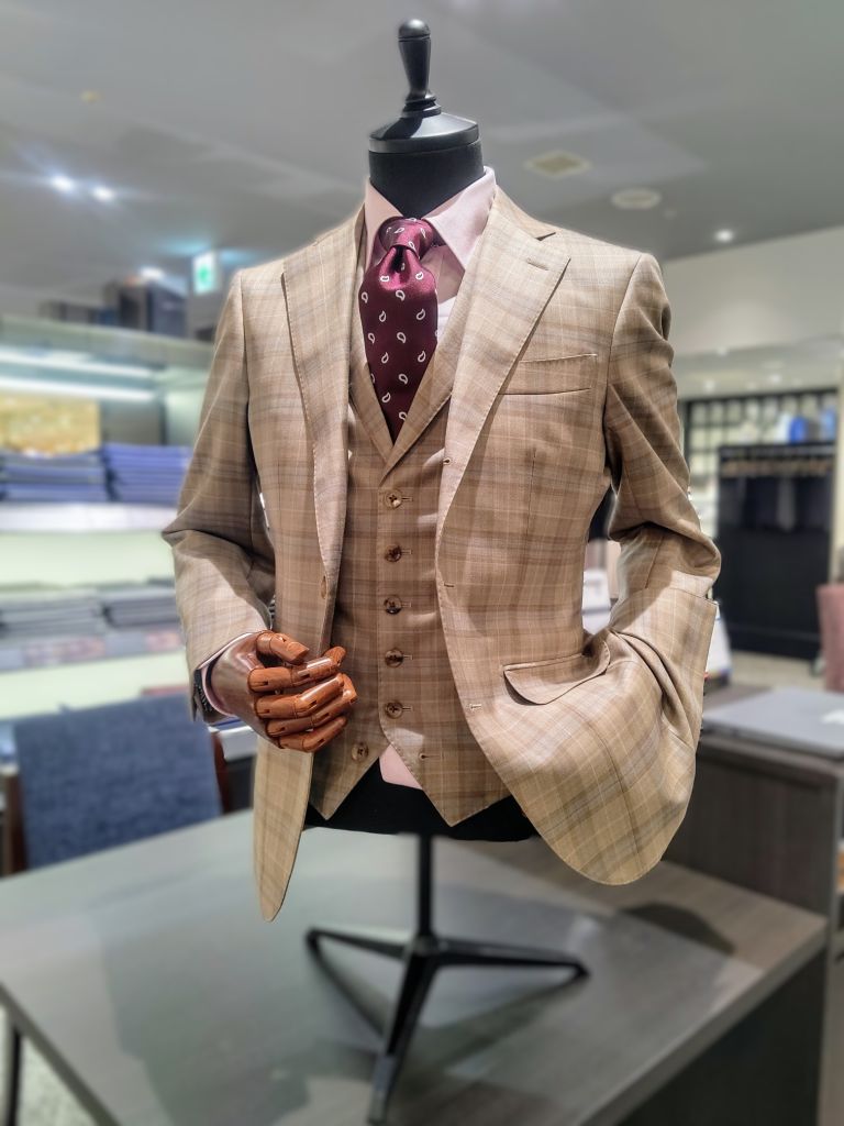 ハーデス　【山形屋】未使用スリーピーススーツ　生地:ドーメル 楽天市場】◇DORMEUIL ドーメル 英国製生地◇秋冬モデル