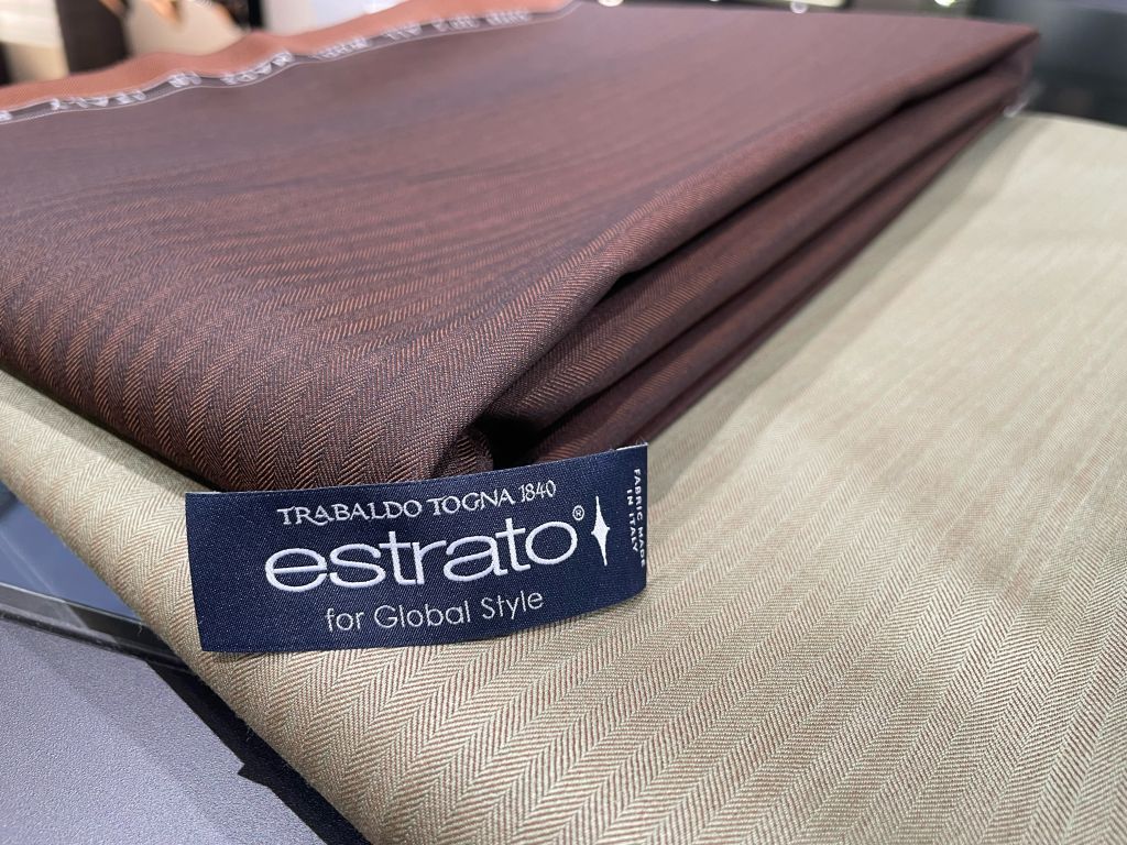 イタリア製生地　132 VENERE イタリア製 花柄 ポリエステル 裏地 アウトレット GI