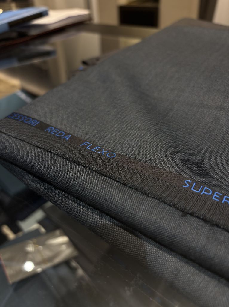 REDA Flexo 25AW 【PREMIUM銀座本店】｜オーダースーツならGlobal