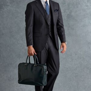 グレースーツ・ヘリンボーンのコーディネート（Cloth Ermenegildo