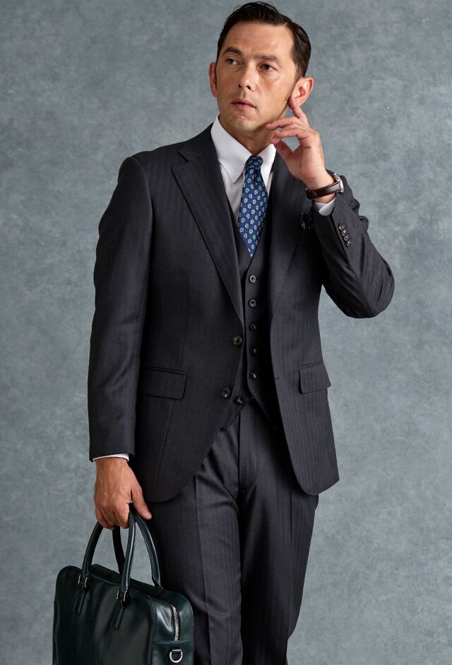 グレースーツ・ヘリンボーンのコーディネート（Cloth Ermenegildo