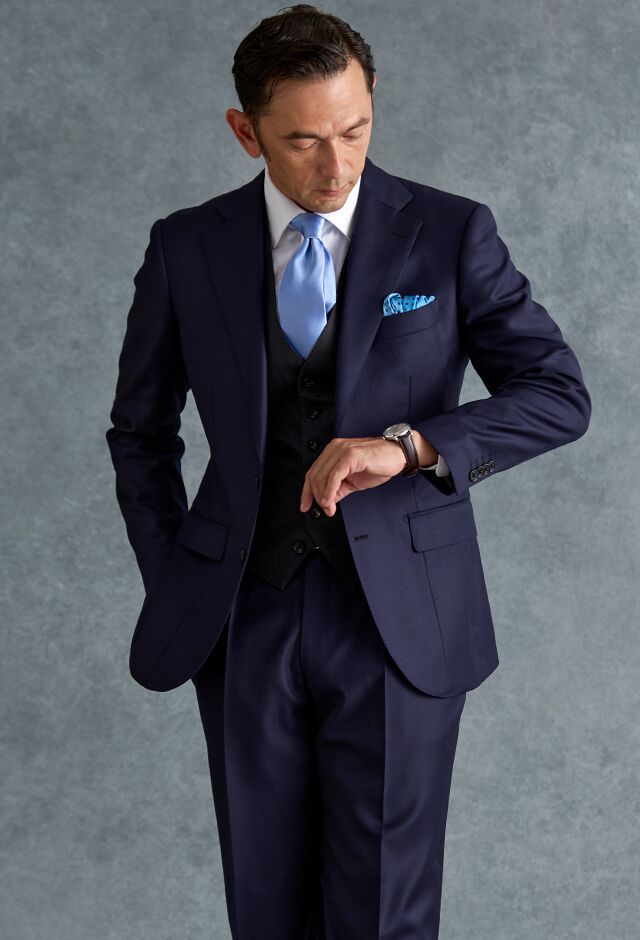 ネイビースーツ・無地のコーディネート（Cloth Ermenegildo Zegna